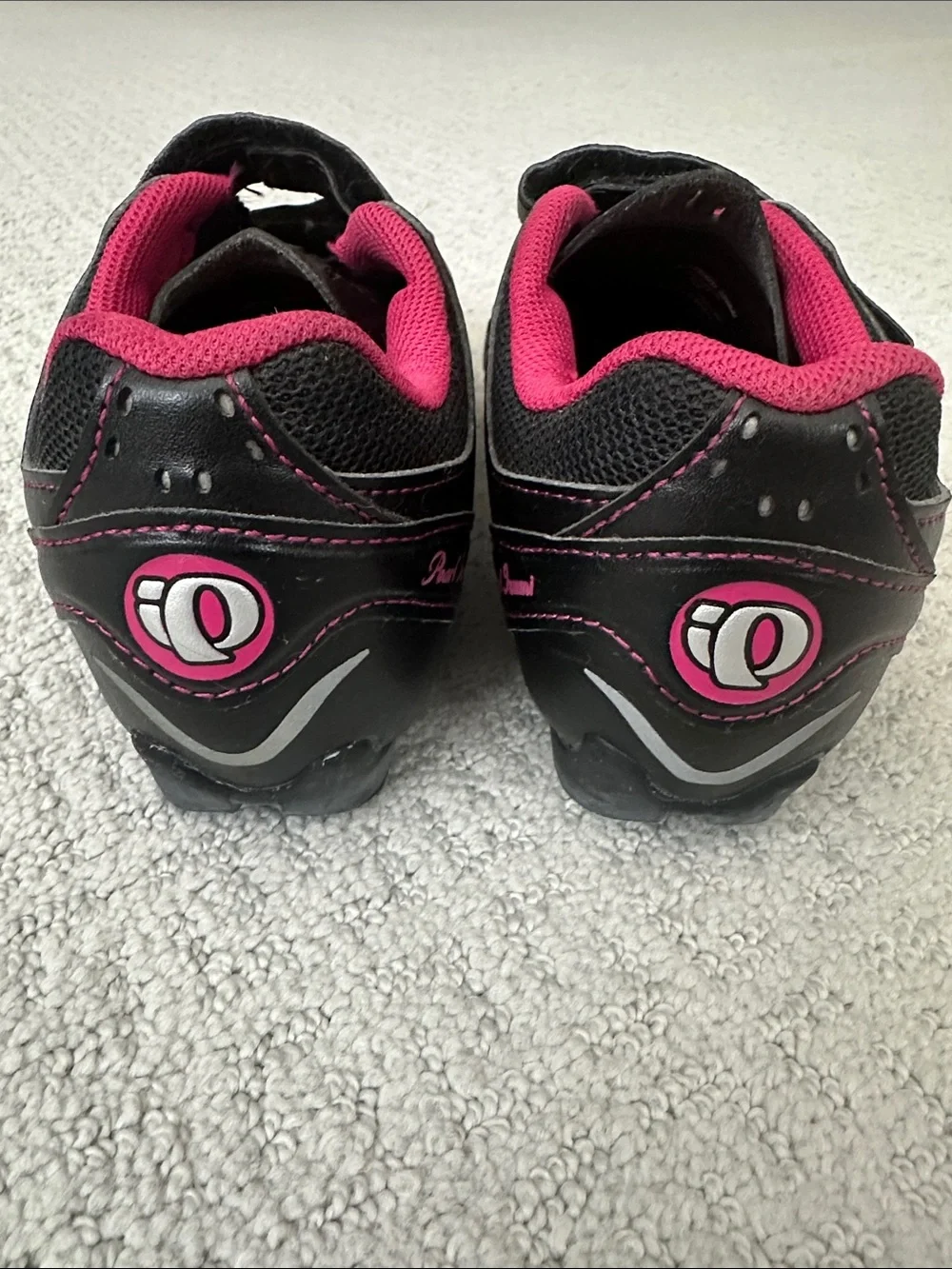 Pearl Izumi Women's Black and Pink Cycling Shoes